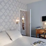 Du Manoir Hotel 2*