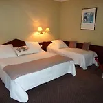 Du Manoir Hotel 2*