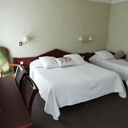 Du Manoir Hotel 2*