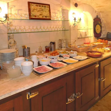 Du Manoir Hotel