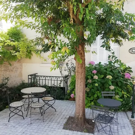 호텔 뒤 마누아 투르