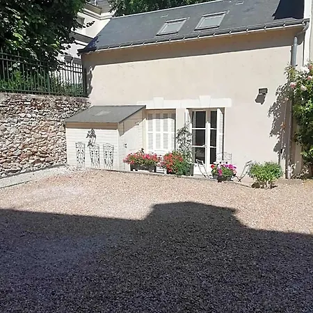 Du Manoir Hotel 2*