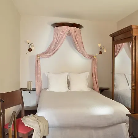 호텔 뒤 마누아 투르